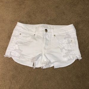 Women’s American Eagle Short White Shorts